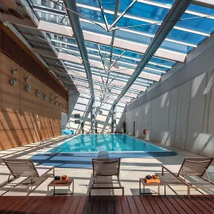 Отель Hilton Geneva And Conference Centre