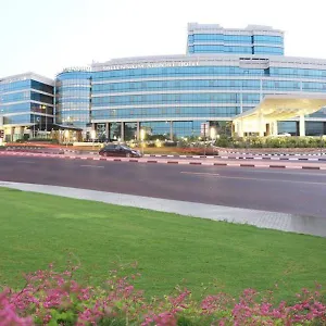 Hotel Millennium Airport
